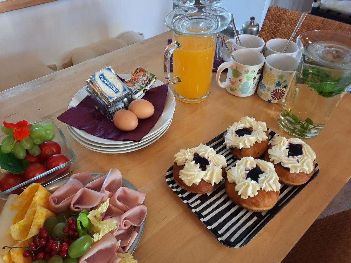 Penzion Zahrada Nad Rekou, Restaurace A Kavarna - Parkovani Gratis Zlatá Koruna المظهر الخارجي الصورة